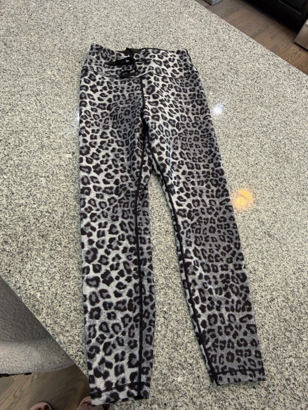 Good American Black and Gray Leopard Print Leggings